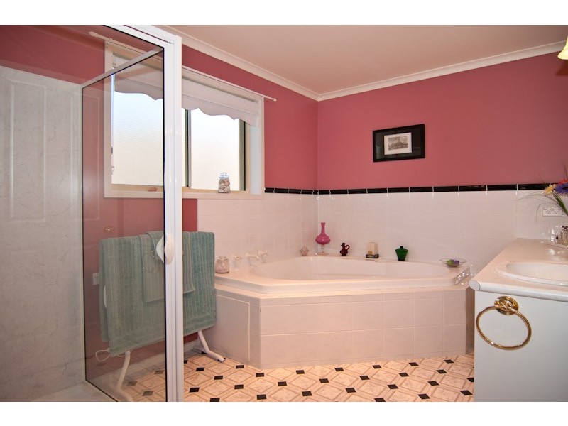 31 Lipscombe Avenue, Sandy Bay TAS 7005