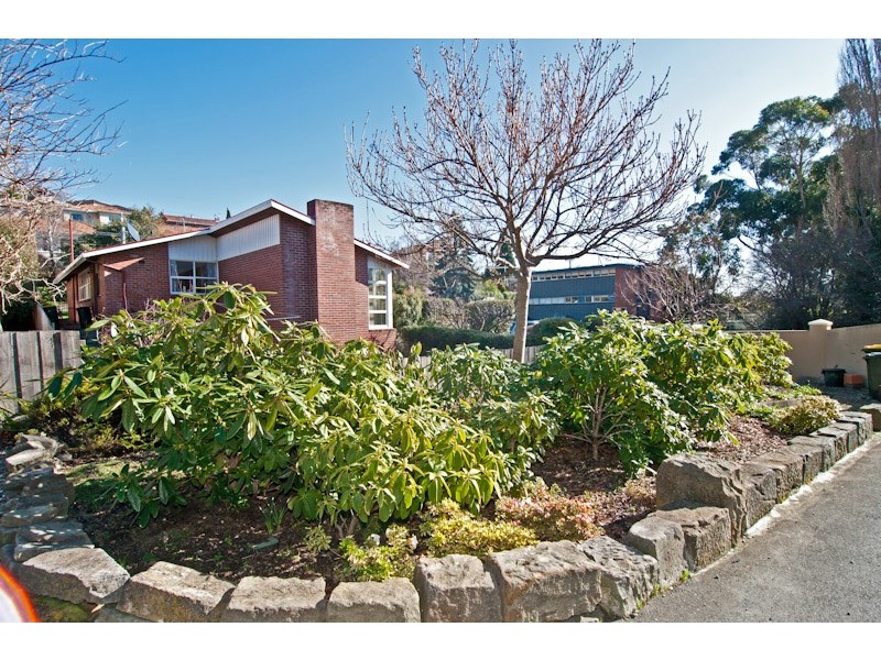 31 Lipscombe Avenue, Sandy Bay TAS 7005