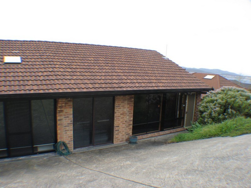 1/1 Amanda Crescent, Sandy Bay TAS 7005