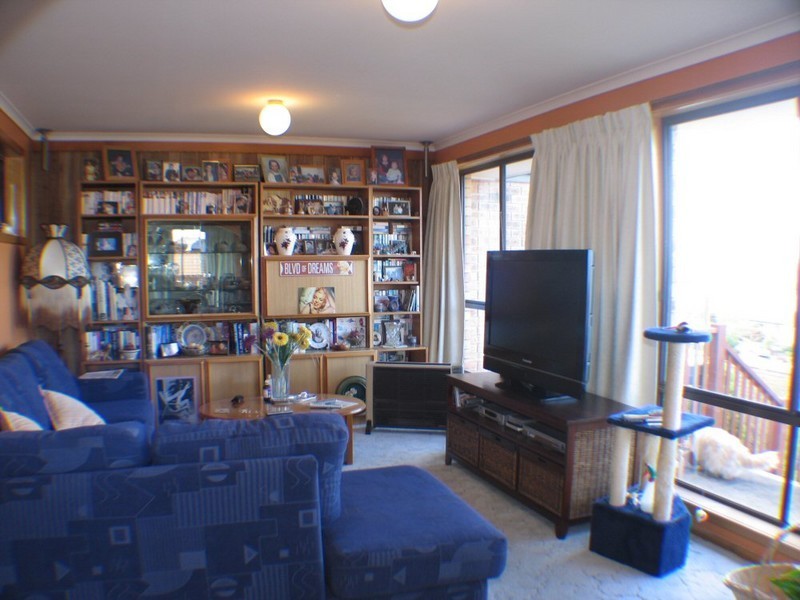 1/1 Amanda Crescent, Sandy Bay TAS 7005