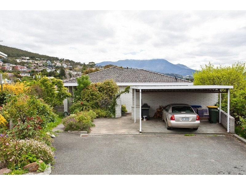 8 Tiersen Place, Sandy Bay TAS 7005