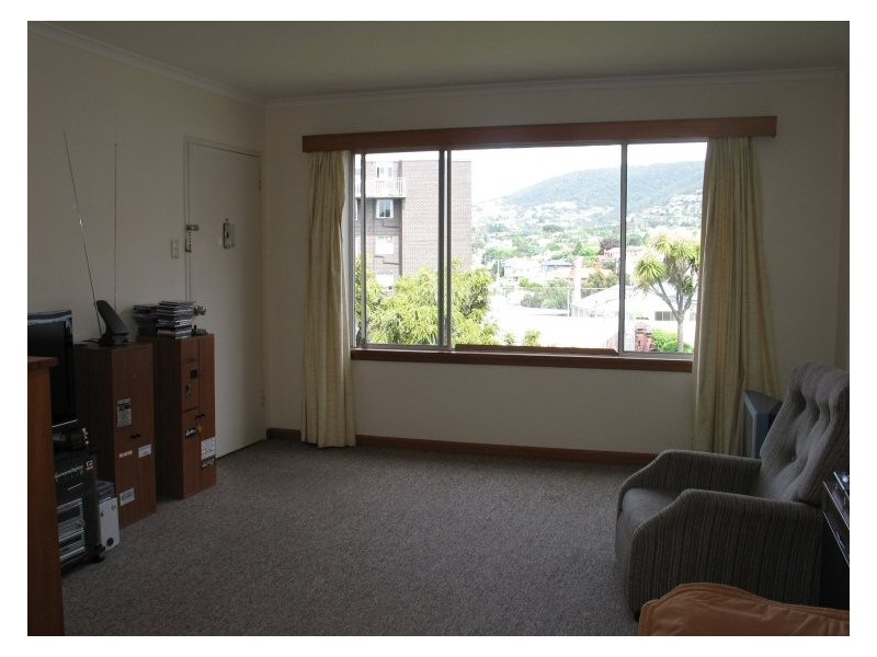 7/2A Sayer Crescent, Sandy Bay TAS 7005
