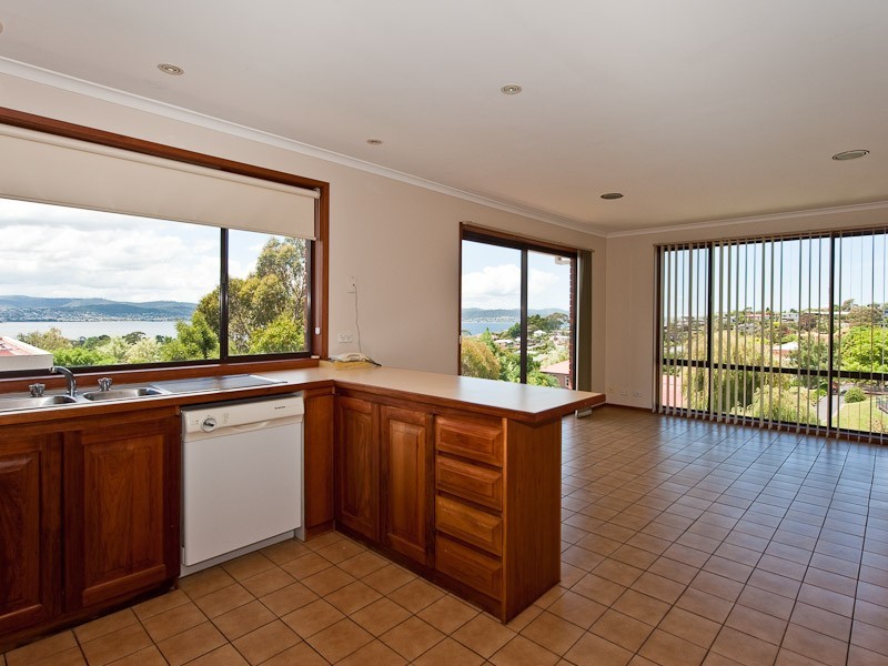 58 Fisher Avenue, Sandy Bay TAS 7005