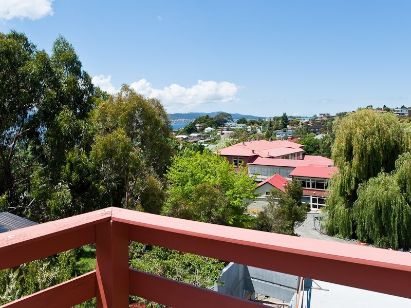 58 Fisher Avenue, Sandy Bay TAS 7005