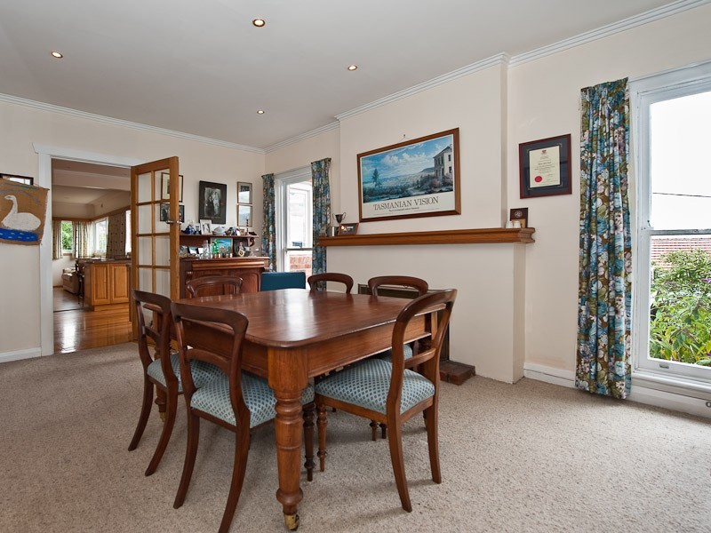 13 Sonning Crescent, Sandy Bay TAS 7005
