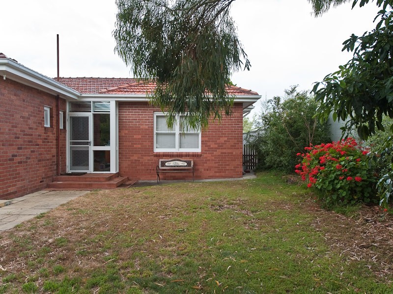 13 Sonning Crescent, Sandy Bay TAS 7005