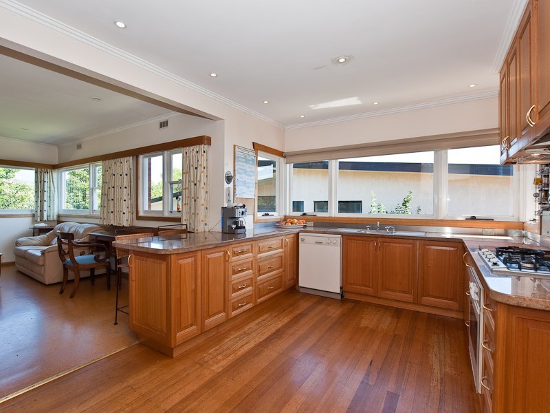 13 Sonning Crescent, Sandy Bay TAS 7005