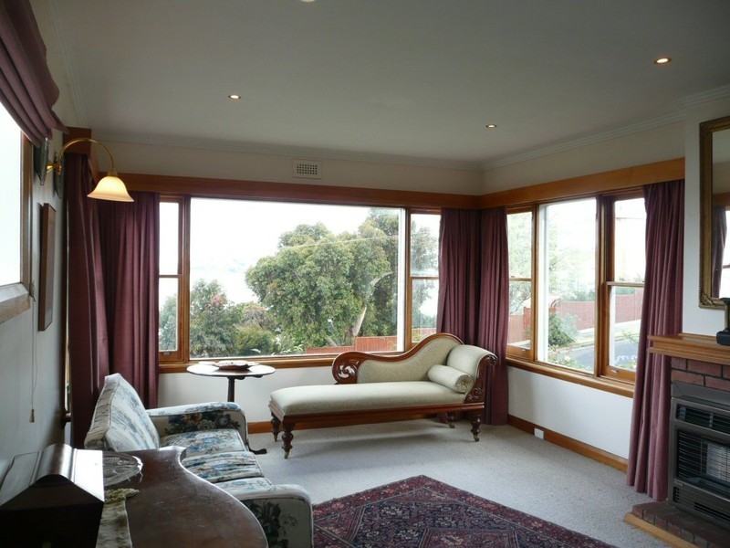 13 Sonning Crescent, Sandy Bay TAS 7005