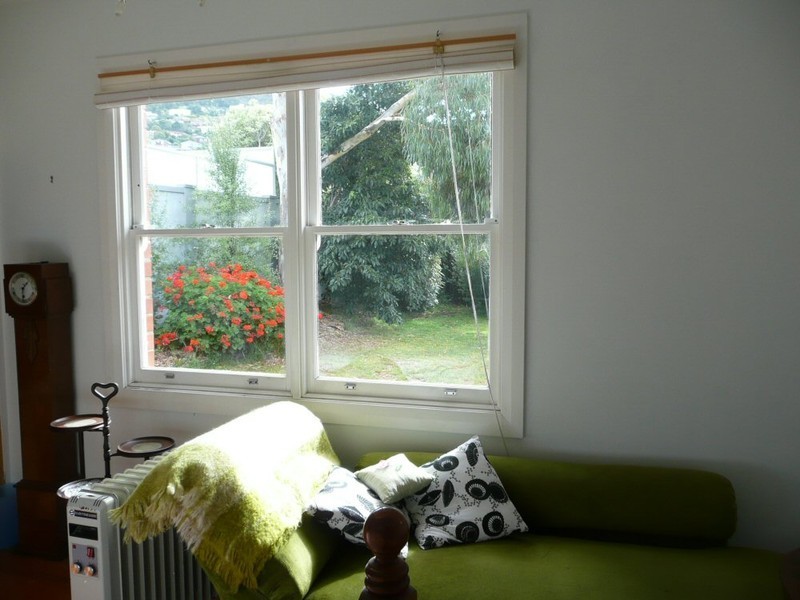13 Sonning Crescent, Sandy Bay TAS 7005