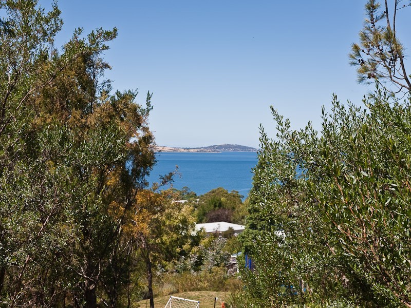 9 Elandra Road, Taroona TAS 7053