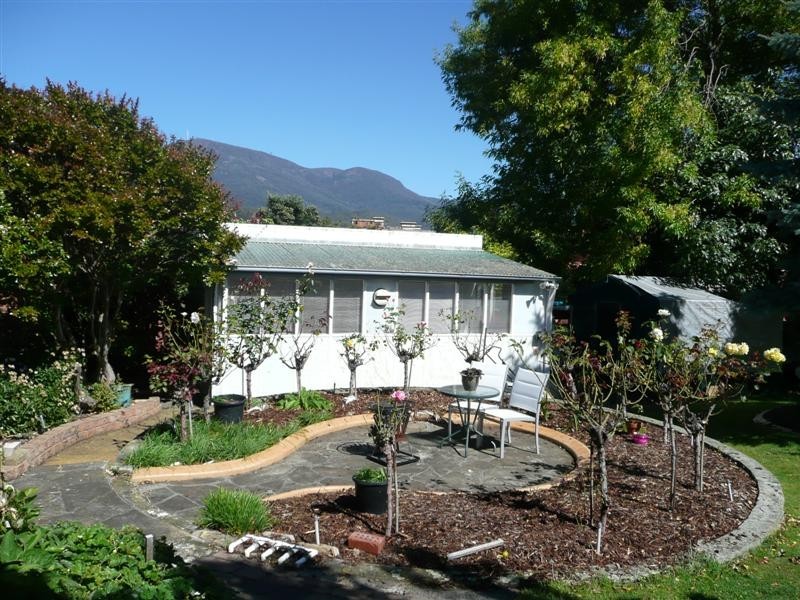 22 Stoke Street, New Town TAS 7008