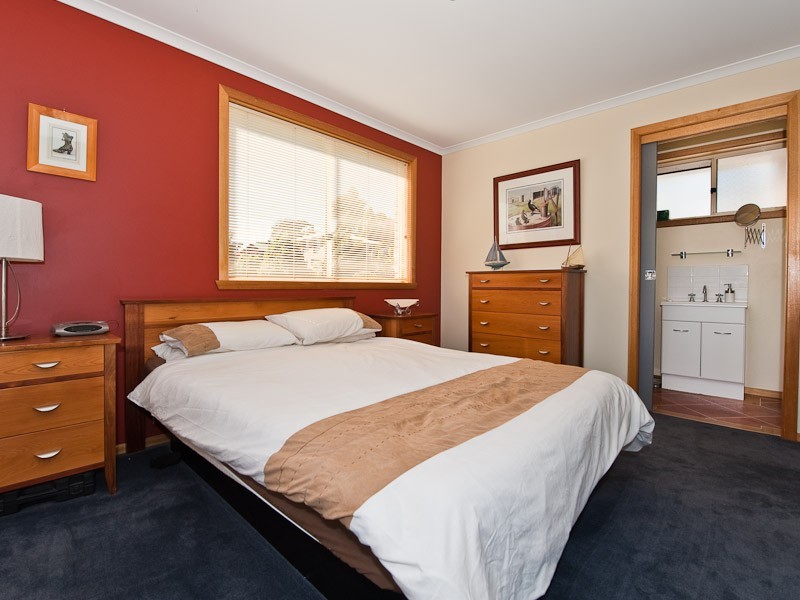 10 Lisa Court, Lenah Valley TAS 7008