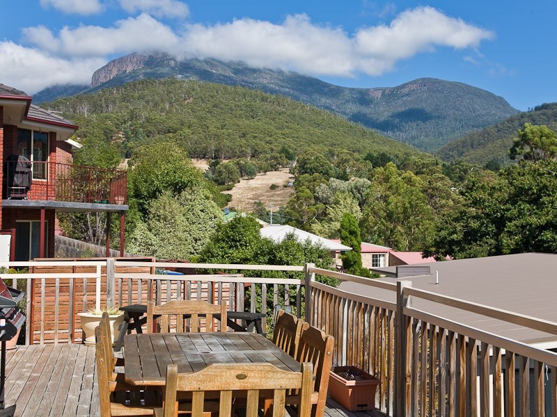 10 Lisa Court, Lenah Valley TAS 7008