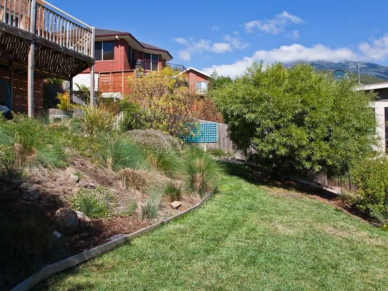 10 Lisa Court, Lenah Valley TAS 7008