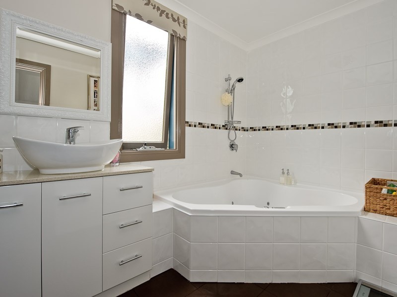 27 Pedder Street, New Town TAS 7008