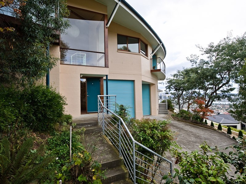 48 Fielding Drive, West Hobart TAS 7000