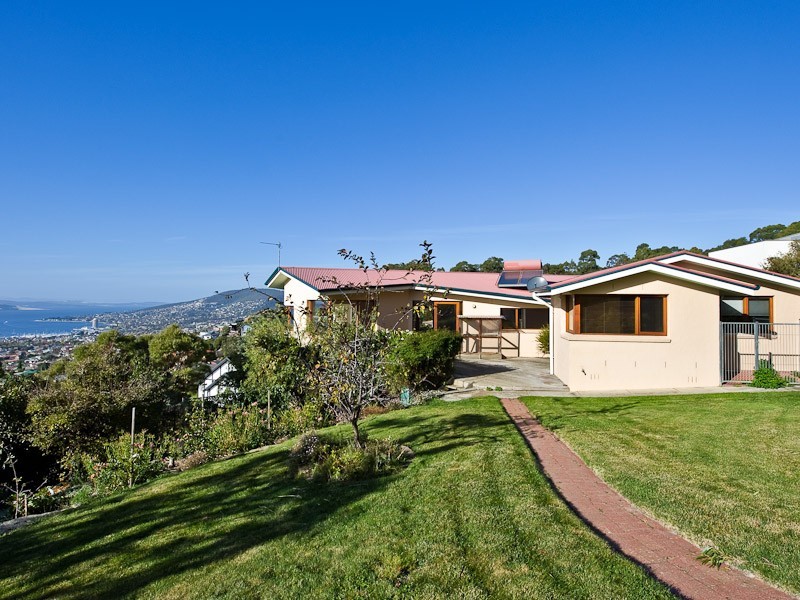 48 Fielding Drive, West Hobart TAS 7000