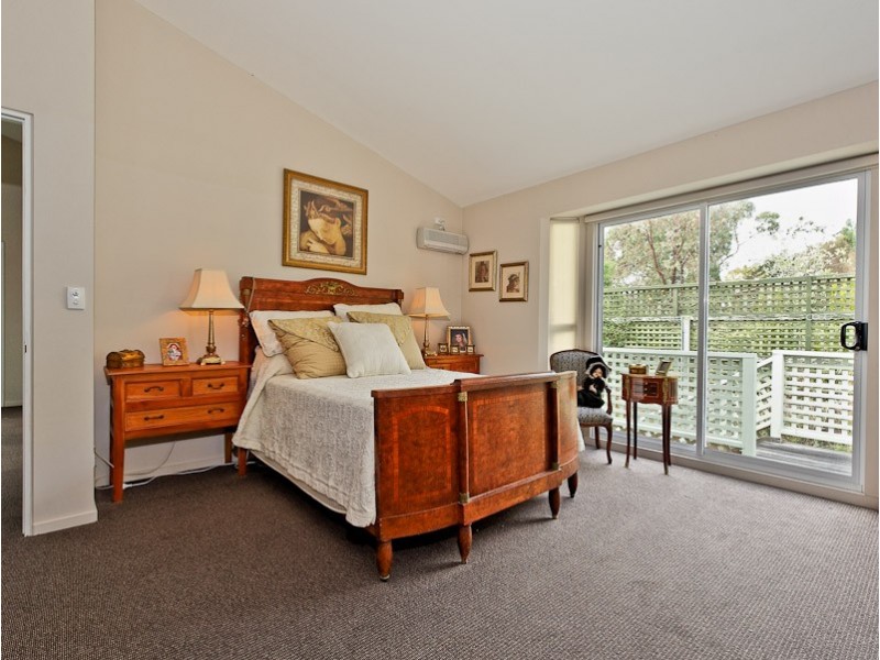 15 Nicholas Drive, Sandy Bay TAS 7005