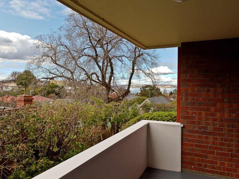 1/12 Star Street, Sandy Bay TAS 7005