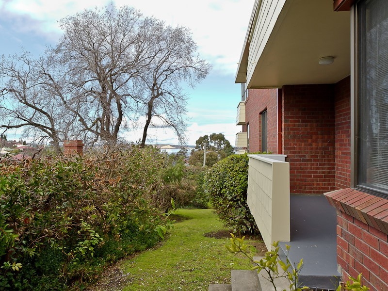 1/12 Star Street, Sandy Bay TAS 7005