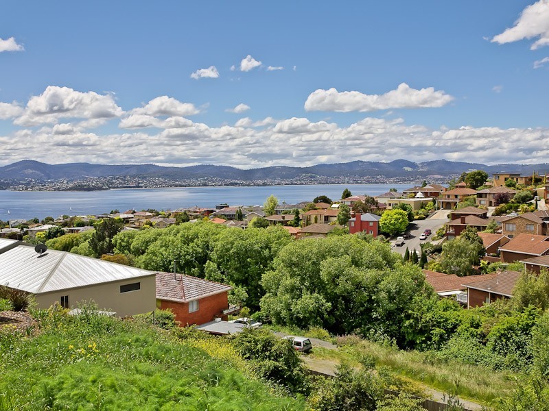 331 and 333 Churchill Avenue, Sandy Bay TAS 7005