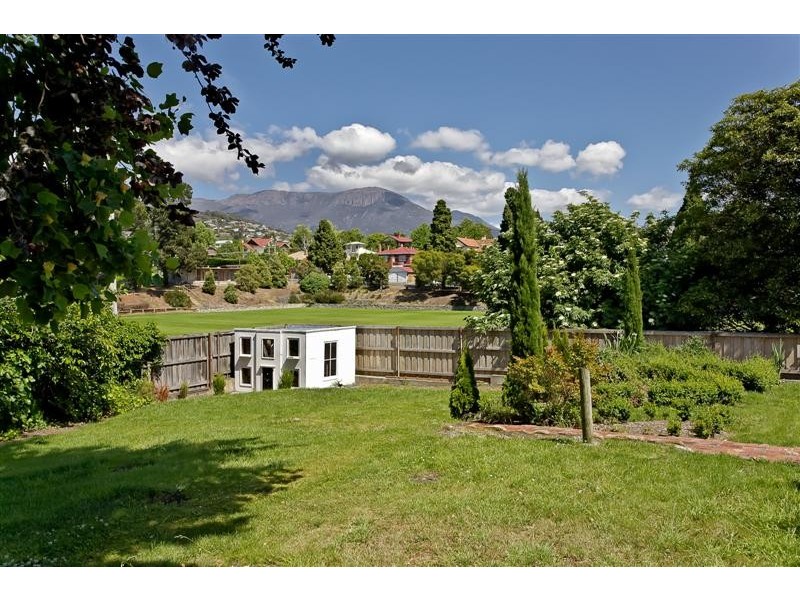 391 Sandy Bay Road, Sandy Bay TAS 7005