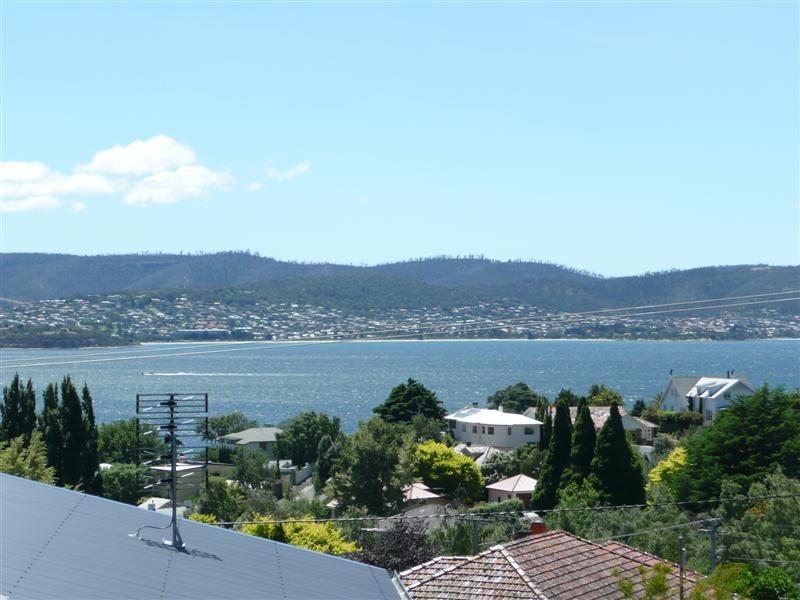 11 Buchanan Avenue, Sandy Bay TAS 7005