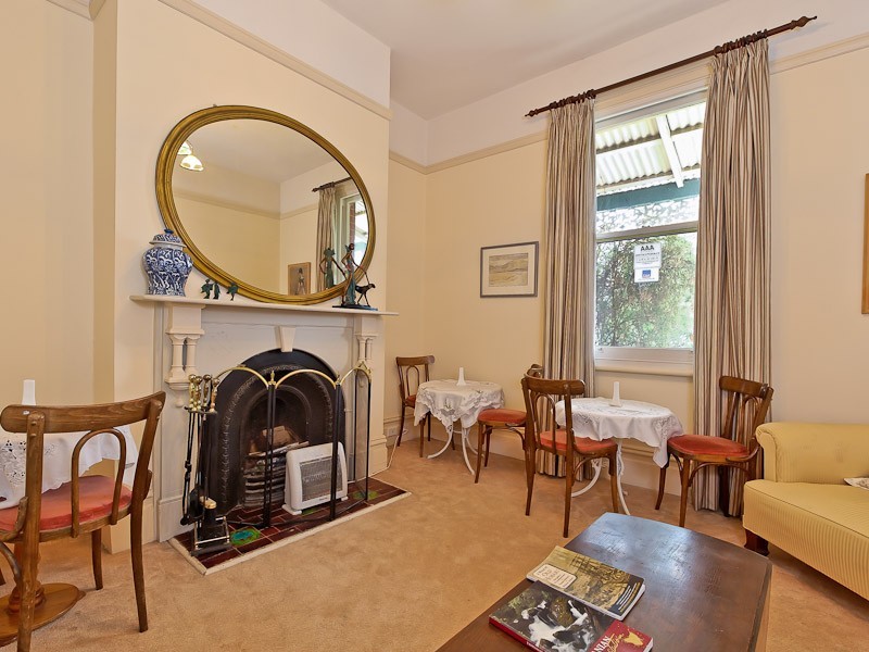 17 Gregory Street, Sandy Bay TAS 7005