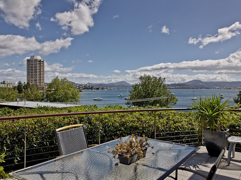 4 Waimea Avenue, Sandy Bay TAS 7005