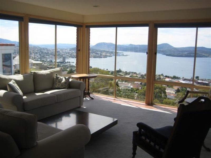 3 Lindeith Court, Sandy Bay TAS 7005