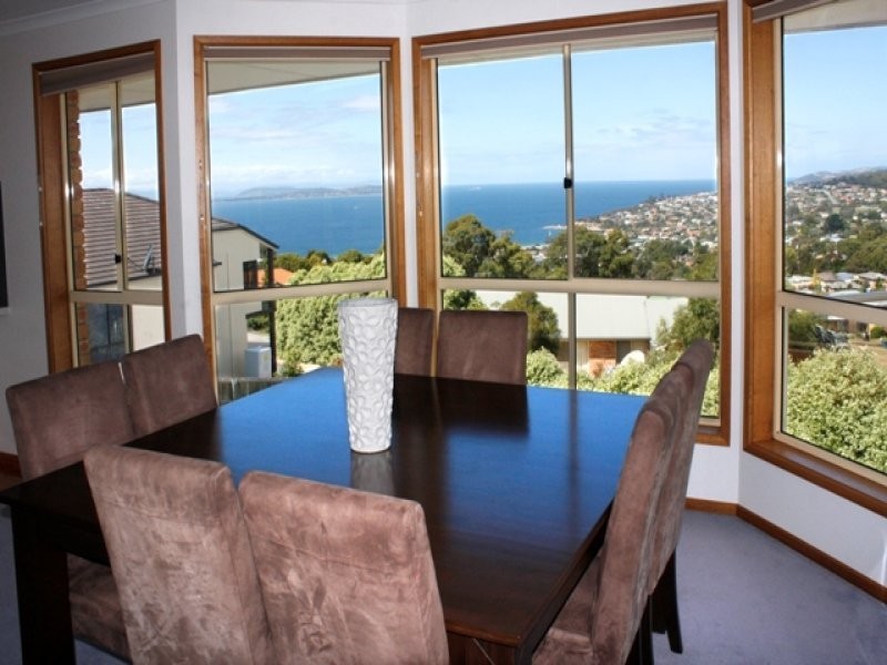 14 Timbertop Drive, Blackmans Bay TAS 7052
