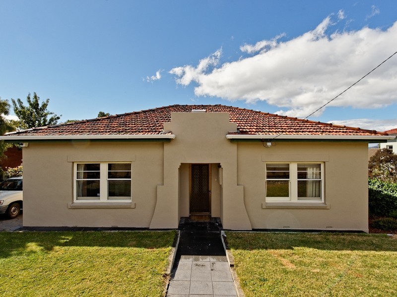 33 Doyle Avenue, Lenah Valley TAS 7008