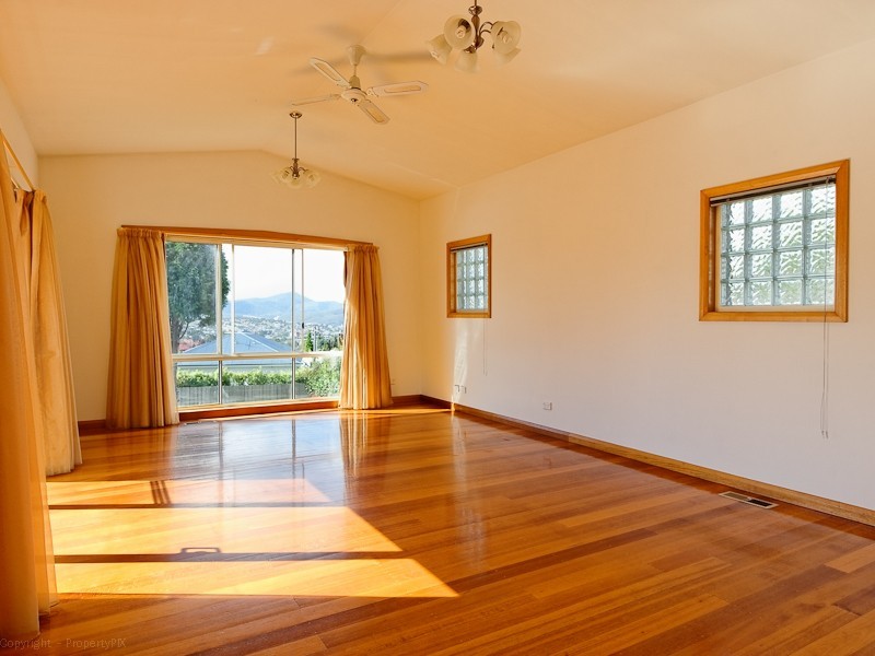 33 Doyle Avenue, Lenah Valley TAS 7008