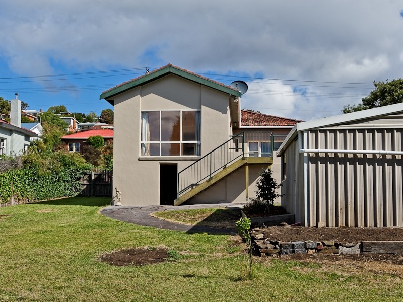 33 Doyle Avenue, Lenah Valley TAS 7008