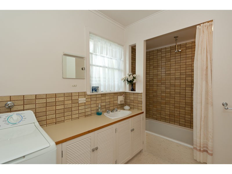 1 Weerona Avenue, Mount Stuart TAS 7000