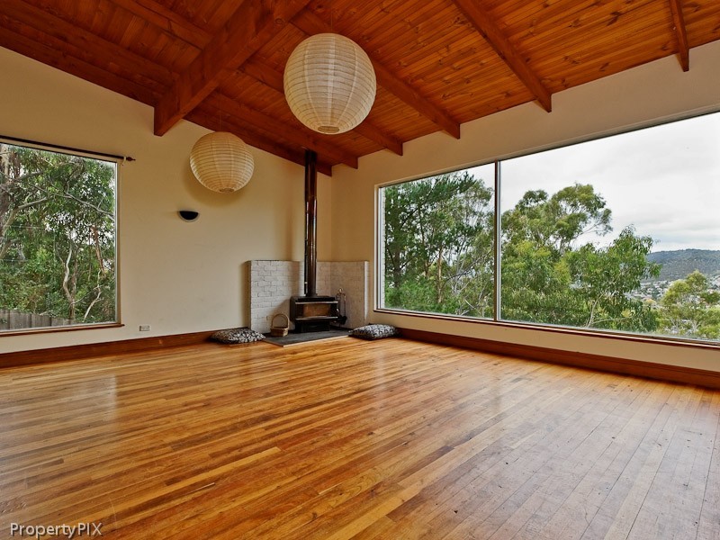 70 Liverpool Crescent, West Hobart TAS 7000