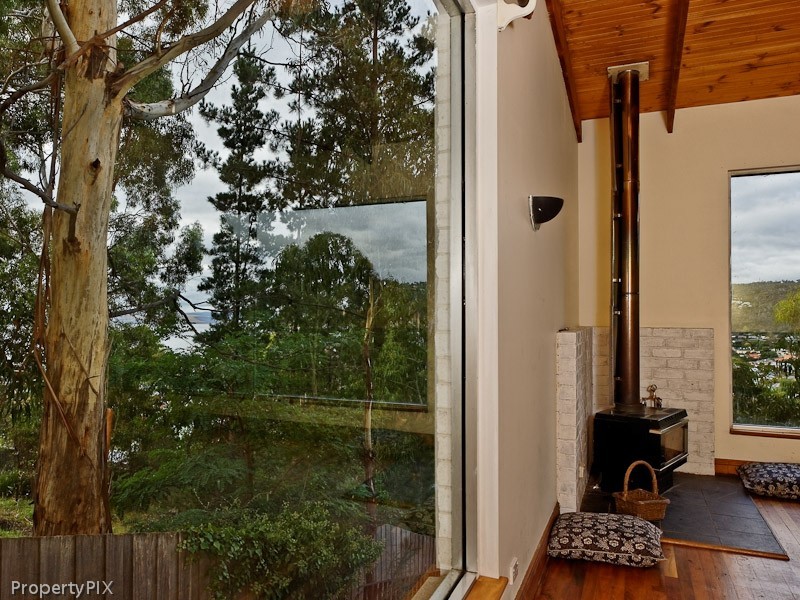 70 Liverpool Crescent, West Hobart TAS 7000