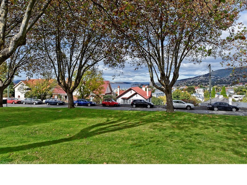 45 Fitzroy Crescent, Dynnyrne TAS 7005