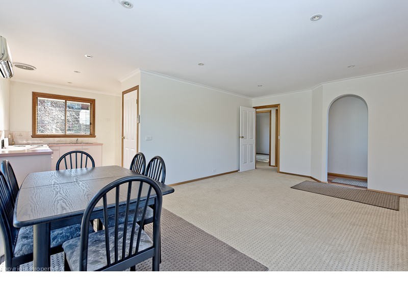 1/8 Alwyn Road, Lenah Valley TAS 7008