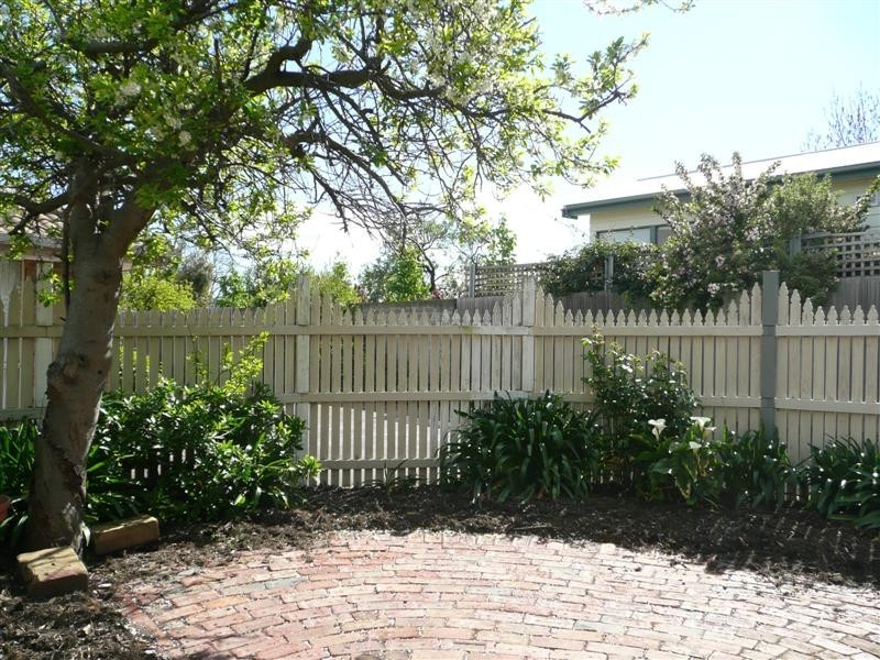 24 Stoke Street, New Town TAS 7008