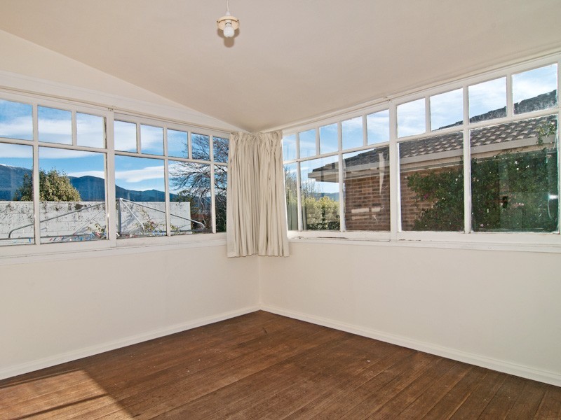 24 Stoke Street, New Town TAS 7008