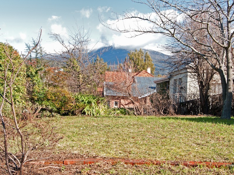 24 Stoke Street, New Town TAS 7008