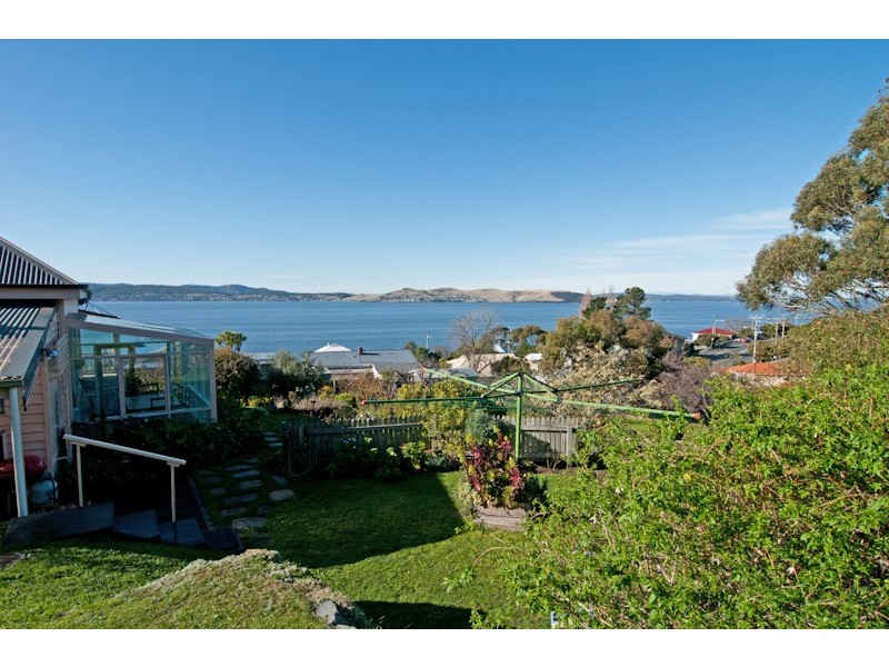 1 Folder Street, Sandy Bay TAS 7005