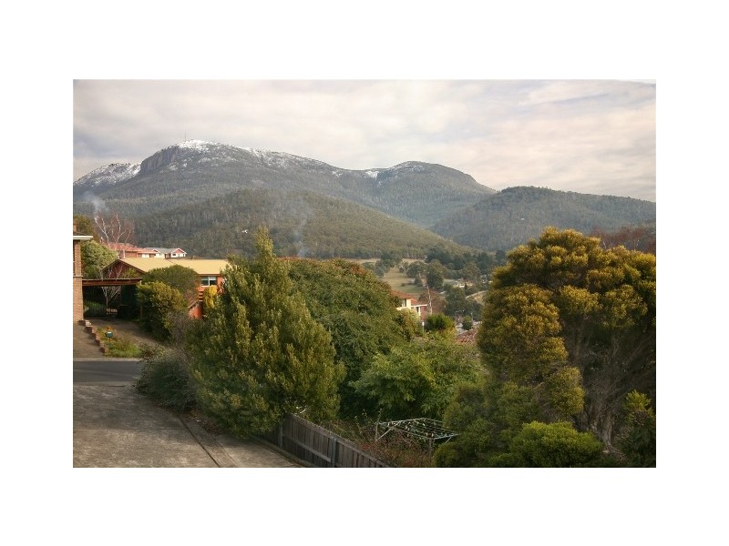 2/3 Shirley Boulevard, Lenah Valley TAS 7008