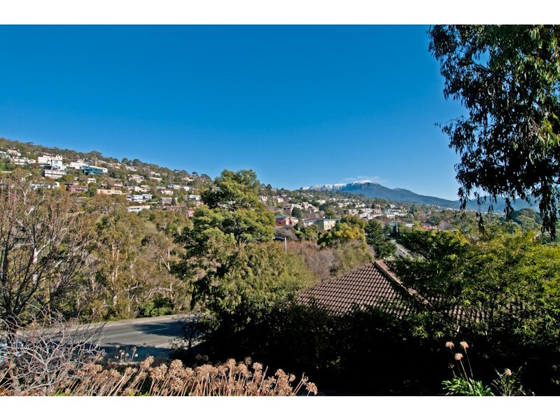 271a Churchill Avenue, Sandy Bay TAS 7005