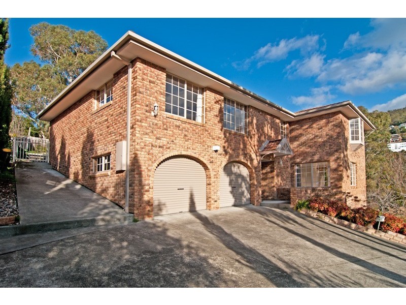 271a Churchill Avenue, Sandy Bay TAS 7005