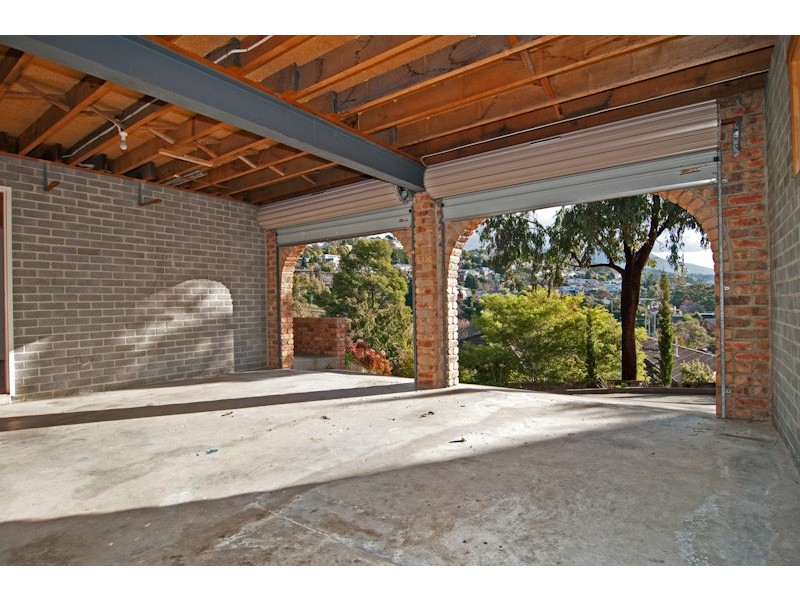 271a Churchill Avenue, Sandy Bay TAS 7005