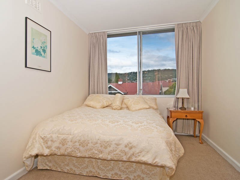 1/14 Ashfield Street, Sandy Bay TAS 7005