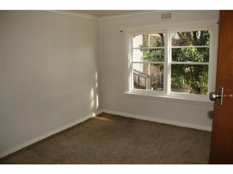 18  Hillborough Road, South Hobart TAS 7004