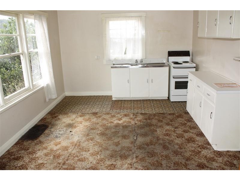 18  Hillborough Road, South Hobart TAS 7004